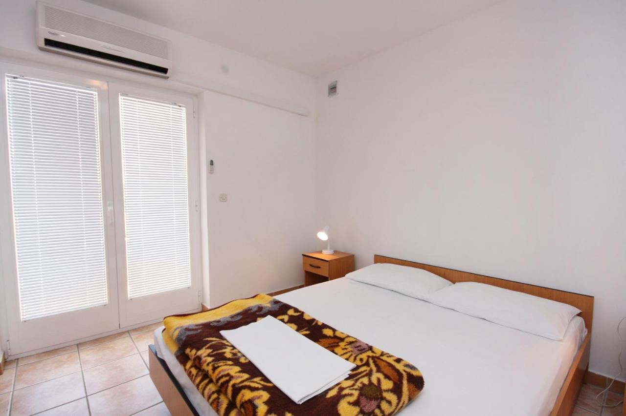 Apartments With A Parking Space Jezera, Murter - 5107 Bagian luar foto