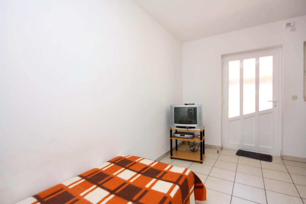 Apartments With A Parking Space Jezera, Murter - 5107 Bagian luar foto