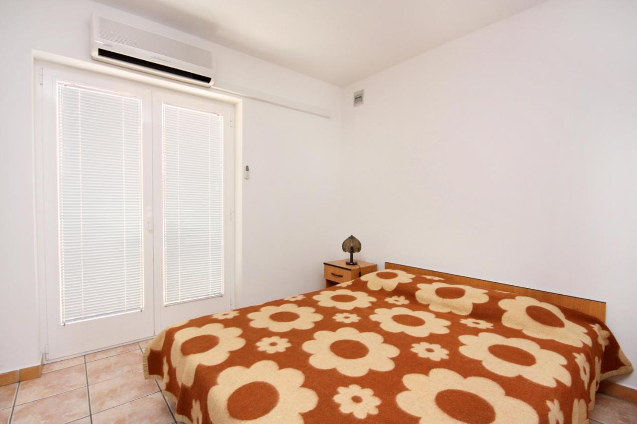 Apartments With A Parking Space Jezera, Murter - 5107 Bagian luar foto